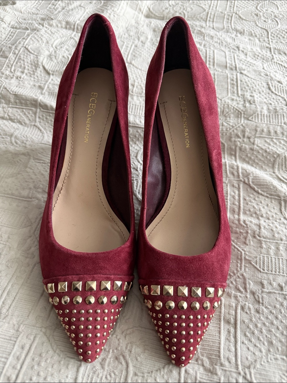BCBGeneration Wine Suede Pointed-Toe Stud Pumps EUC sz 8